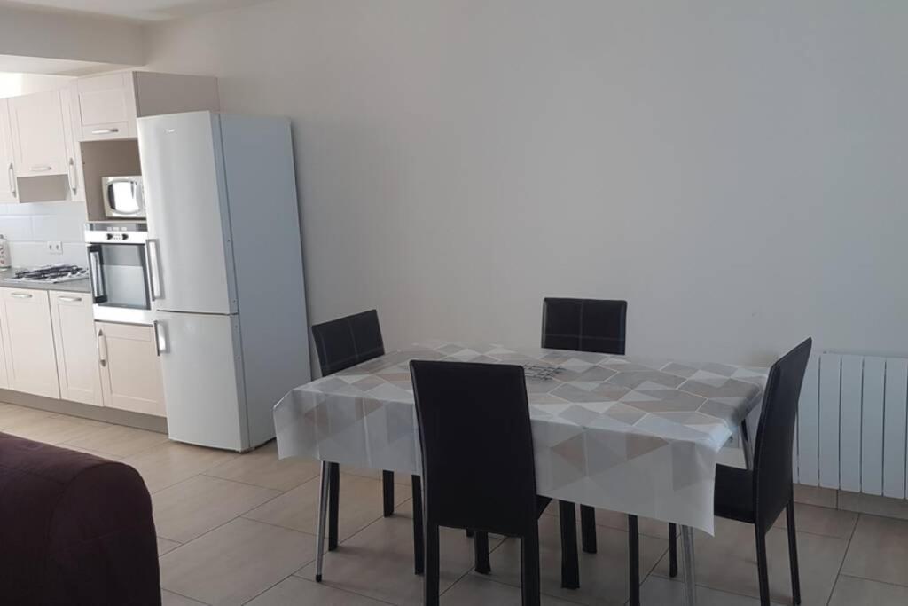 Maison de bourg avec extérieur. Grez-en-Bouere Extérieur photo